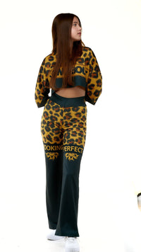 lookingperfect.fashion How About / Beast / Set BEAST - CROP TSHIRT & WIDE LEG PANTS SET