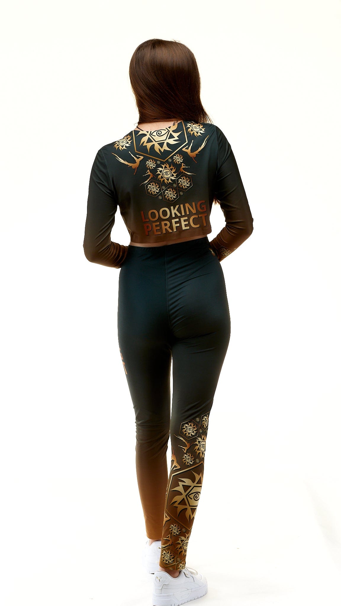 lookingperfect.fashion Mural / T-shirt MURAL - LONG SLEEVE CROP TSHIRT & HIGH WAIST LEGGINGS SET