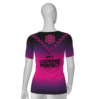 lookingperfect.fashion Different / T-shirt / Queen REGULAR FIT TSHIRT (SHORT SLEEVE) - QUEEN 457